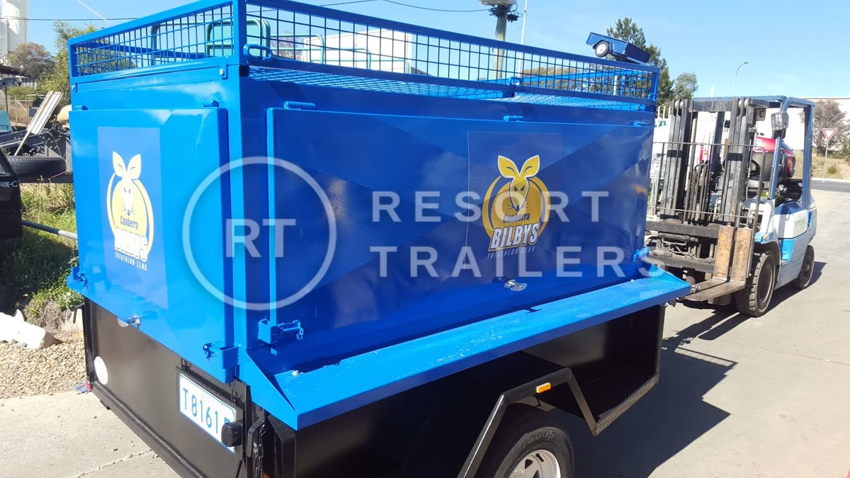 Blue enclosed trailer for bilby — built by Resort Trailers